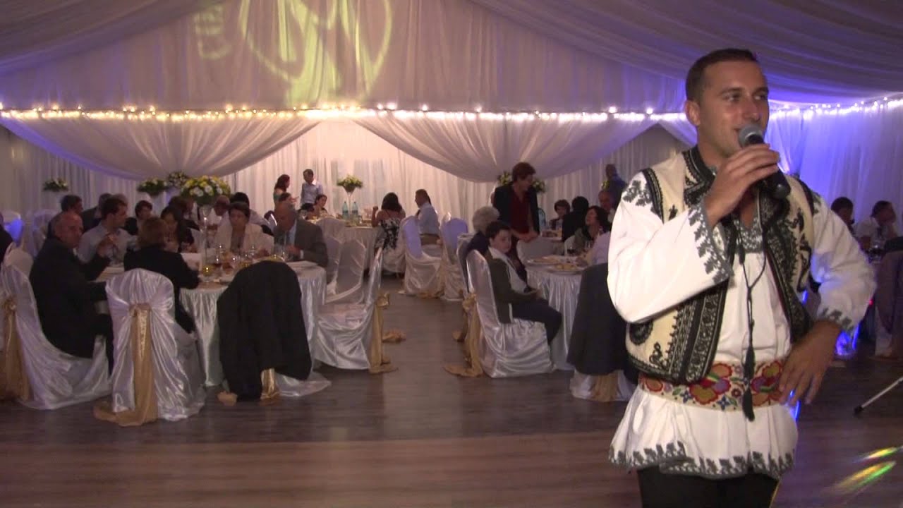 Costel Anghel Muzica live la o nunta.