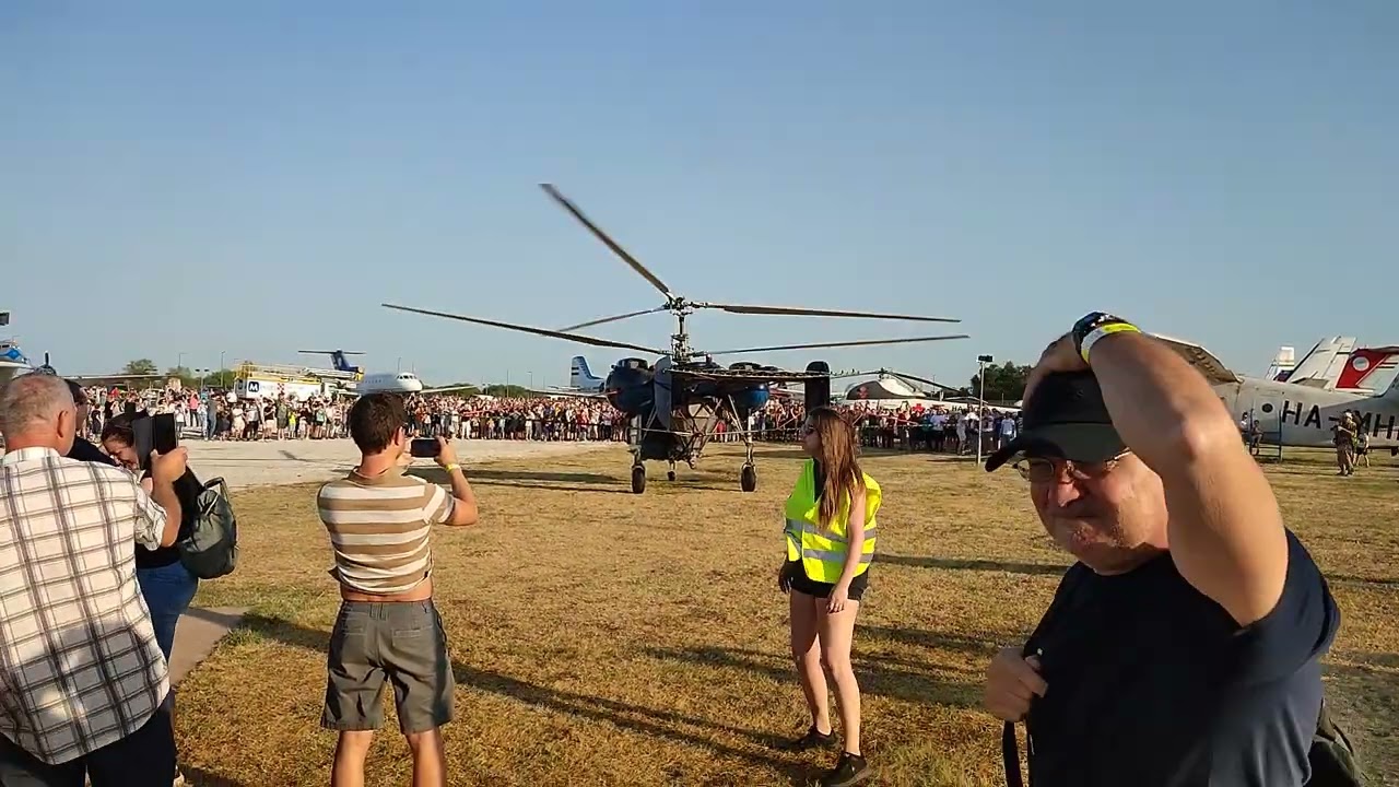 Múzeumok éjszakája - Budapest AeroPark - Helikopter dupla rotoros leszállása