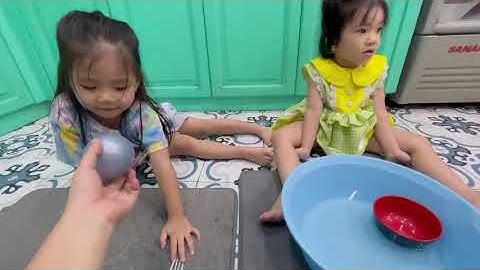 Tiếng Anh Giao Tiếp Tại Phan Thiết: Sunny and Annie practice talking about Sink and Float