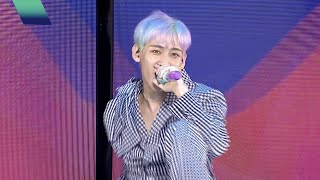 뱀뱀 (BamBam) 'riBBon' Showcase Performance Resimi