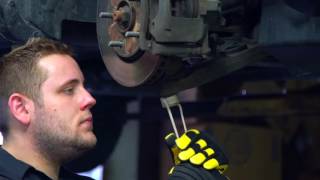 Lower Ball Joint Removal With the Mini-Ductor® Venom®