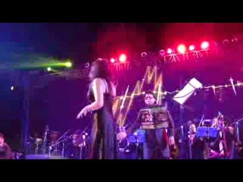 AKRITI KAKAR SINGING WITH DEEPAK PANDIT'S SYMPHONY MP4