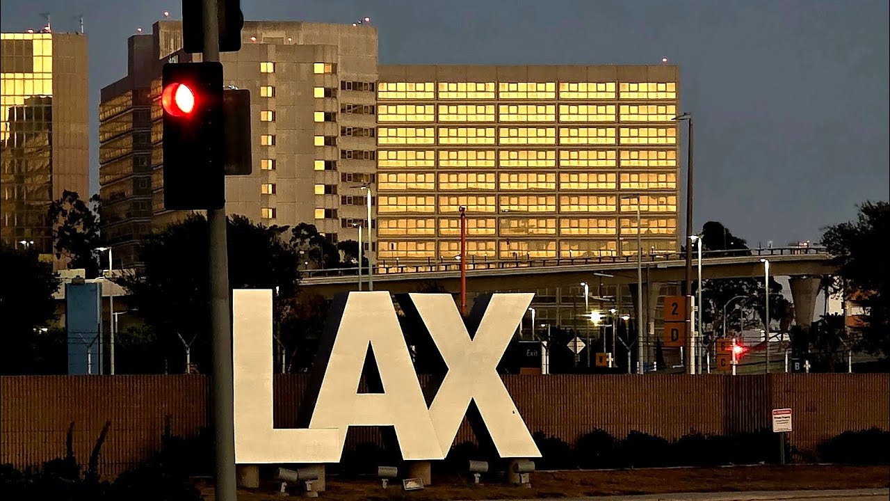 Back-to-back takeoff at LAX. 