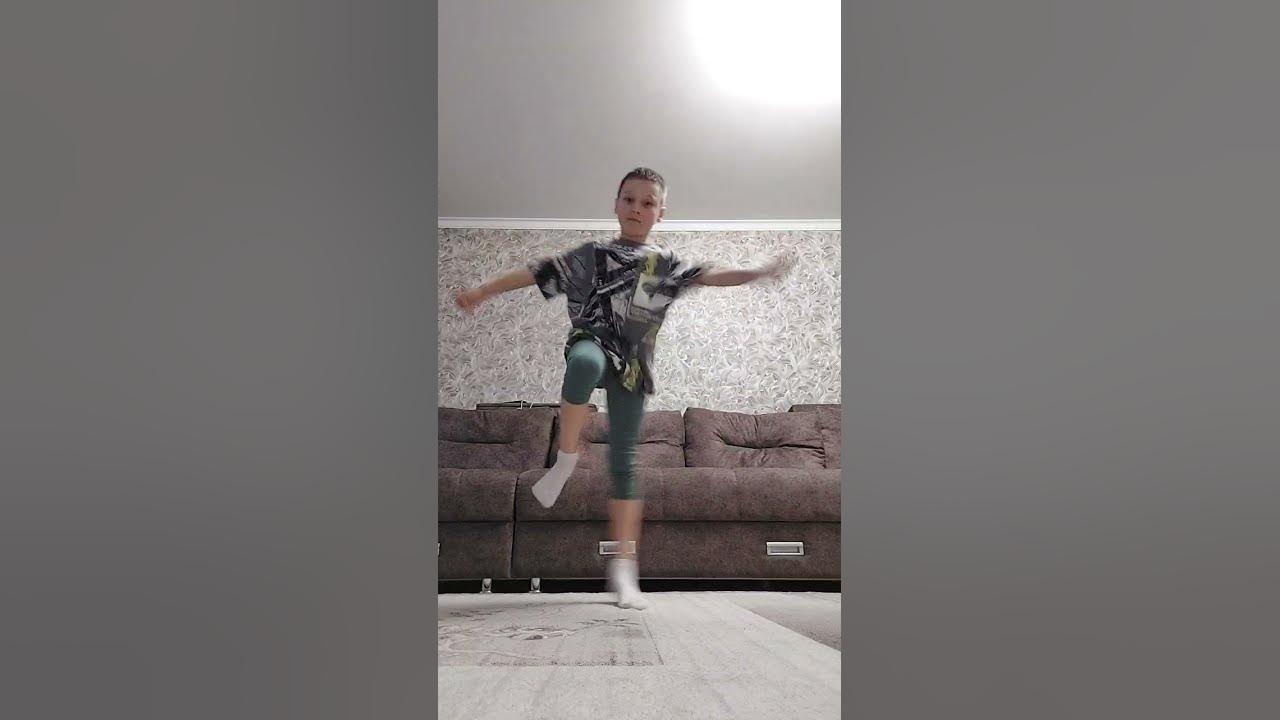 танец злобного гения на страницы произведения - YouTube