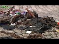 Miles de personas colaboran en la recogida de plásticos del litoral de Urdaibai