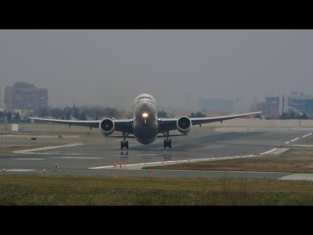Aircraft Spotting YYZ - Saudi 777 Crosswind Take-off YYZ - Nov 16 2013 class=