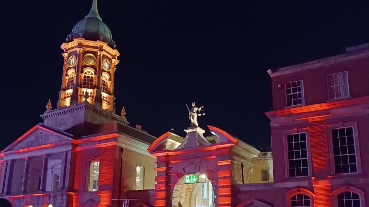 🇮🇪 New Year's Eve in Dublin🎆🎉2025🎀 Lights✨Festive Mood🎉 Exploring Irish Architecture☘️