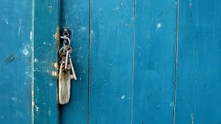 UNLOCKING AND OPENING DOOR SOUND EFFECT