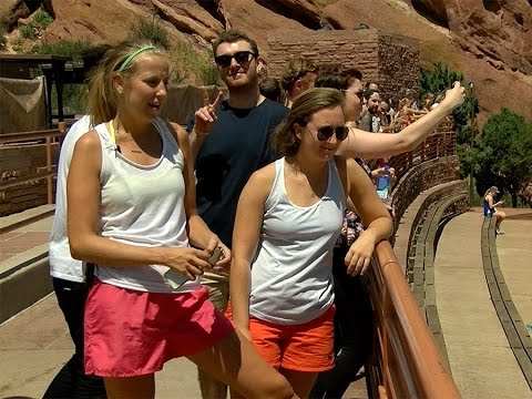 Sam Smith photobombs 7NEWS interview at Red Rocks, goes unrecognized