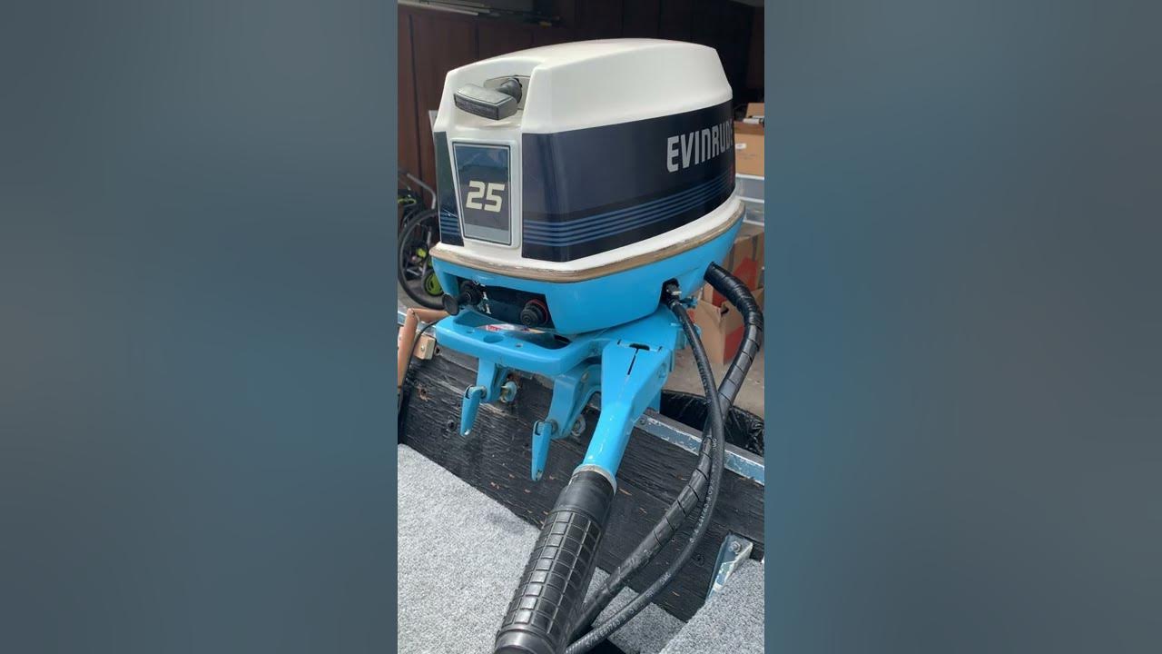 1985 Evinrude 25 HP starting - YouTube