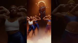 ASSISTA O CLIPE OFICIAL DE TOPO DA MINHA CABEÇA 💙✨