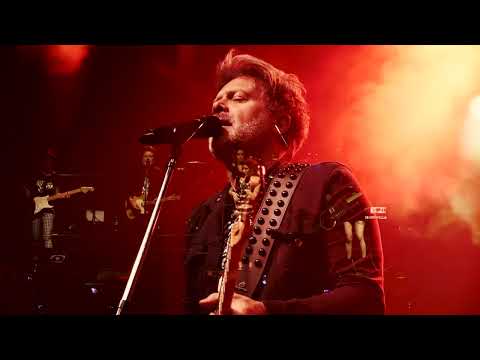 Led Ladies- D'yer Mak'er     (Led Zeppelin cover)