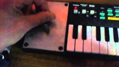 CIRCUIT BENT HING HON WITH DIY SEQUENCER