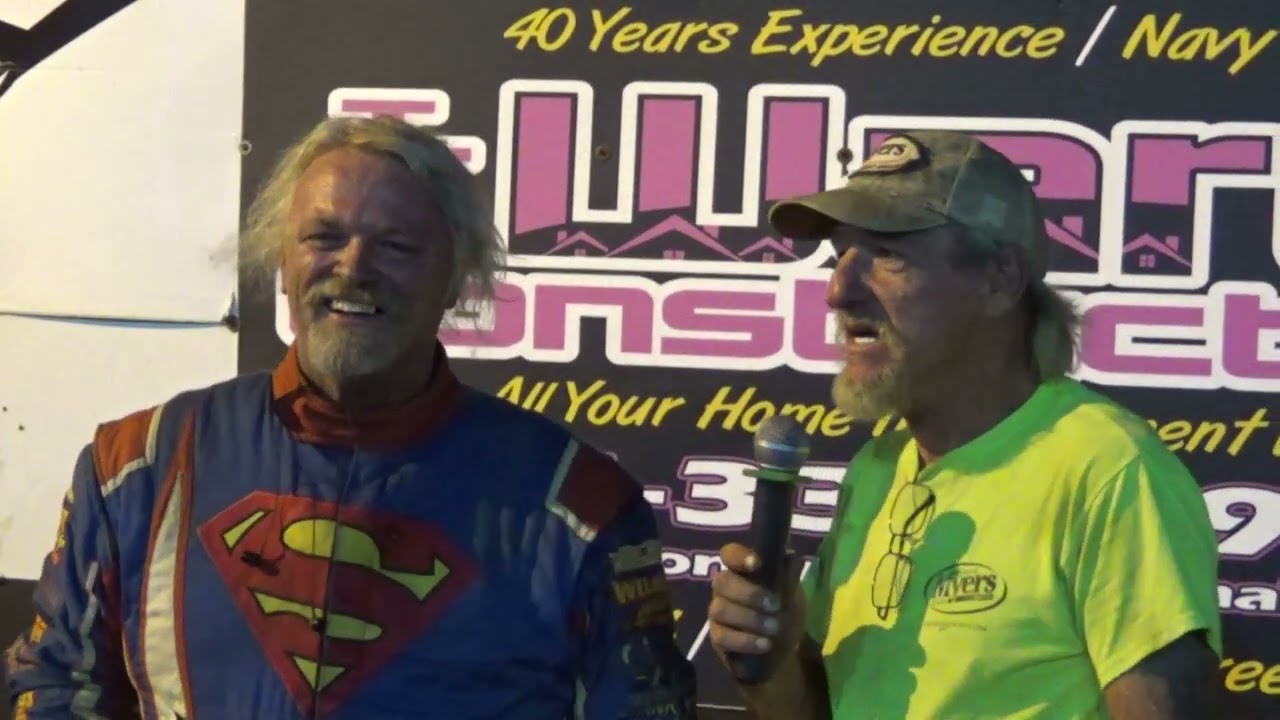 Steve Wilbur in victory lane at Path Valley 8-20-22