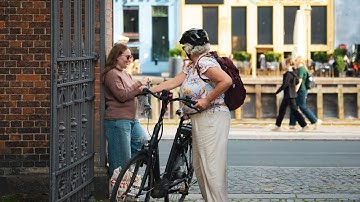 why is everyone knitting in copenhagen?
