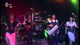 Modern Hungária - Nílusi Lány Elfújja A Szél 1985