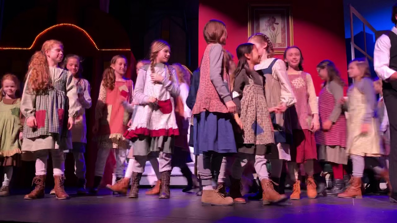 Annie - New Deal for Christmas