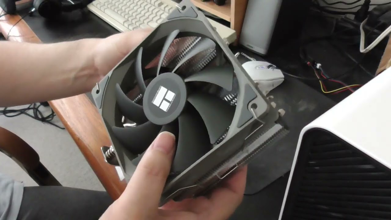 CPU Heatsink Fan Orientation and How to Assemble Fan