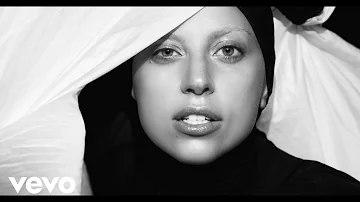 Lady Gaga - Applause (Official Music Video)