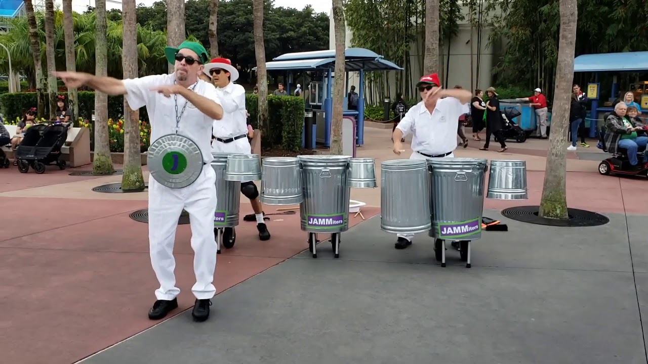 Jammitors ~ Tony makes muffins with Danny Raymond Darrell Wahlberg