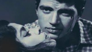 Miniatura de vídeo de "mujhko is raat ki tanhai me aawaz.. DBTHBT1960_ Dharmendra_Mukesh _Lata _ShamimJaipuri_Kji-Aji_a tri"