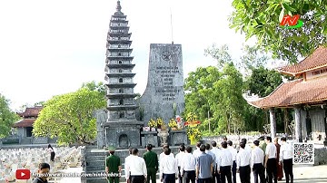Đoàn đại biểu tỉnh Ninh Bình dâng hương, tri ân các anh hùng liệt sĩ tại tỉnh Quảng Trị