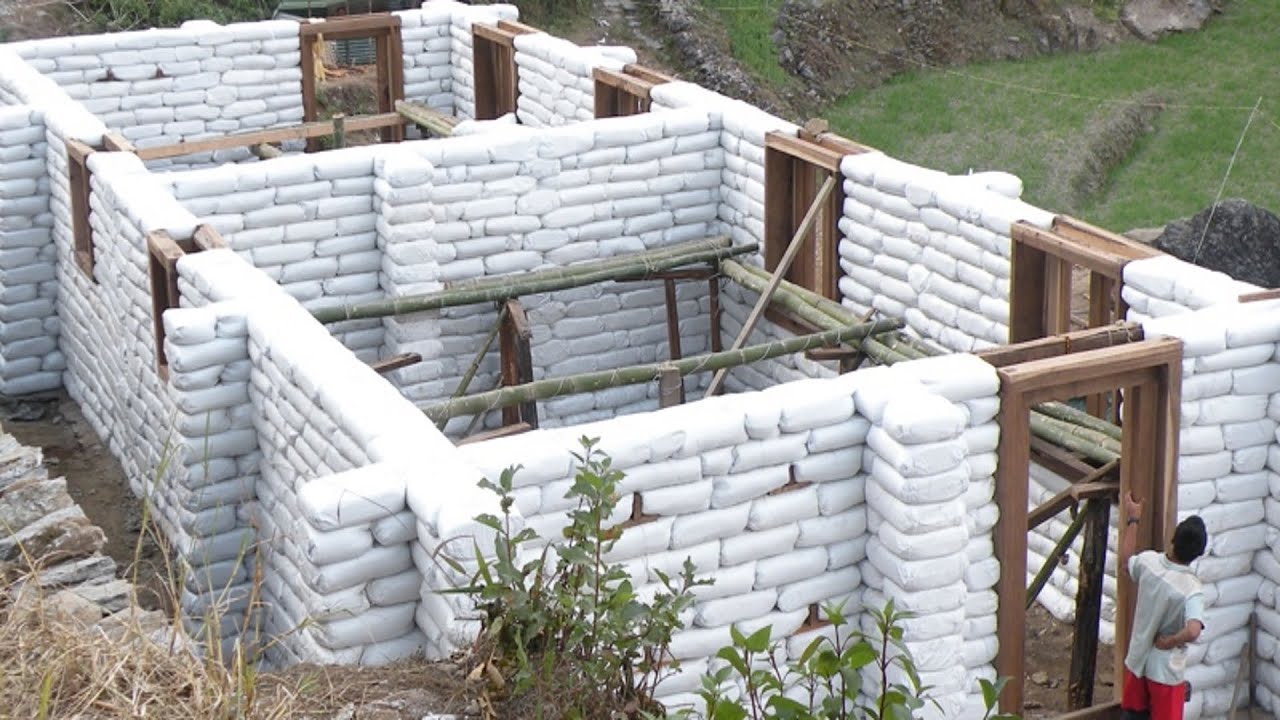 INGENIOUS Earthbag Construction. - Building Bag House Inveitons. - YouTube