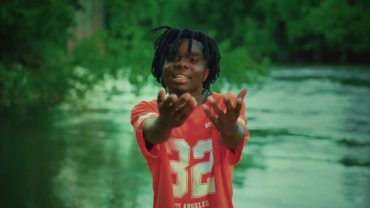 Theuse boy ft Wizzy gang -BANDEE_(official video)