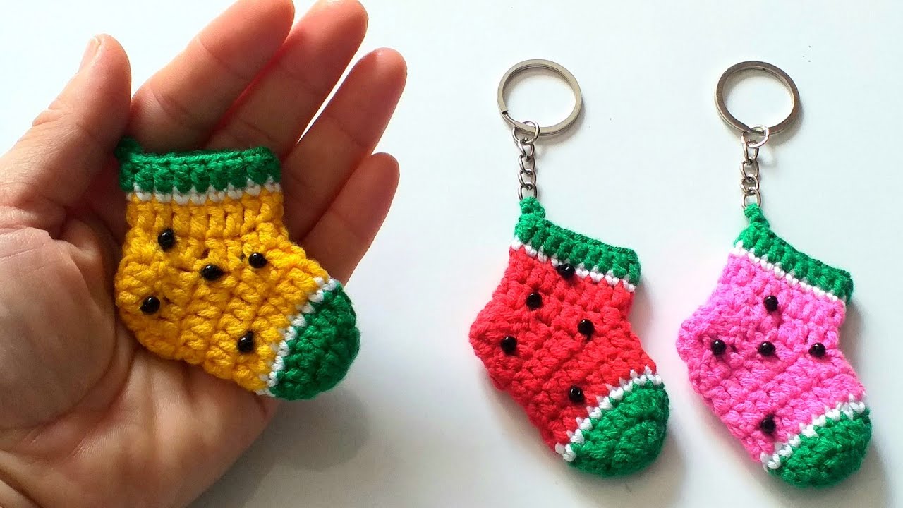 👉SUBTİTLED🍉KARPUZLU MİNİ ÇORAP ANAHTARLIK/crochet watermelon socks keychain