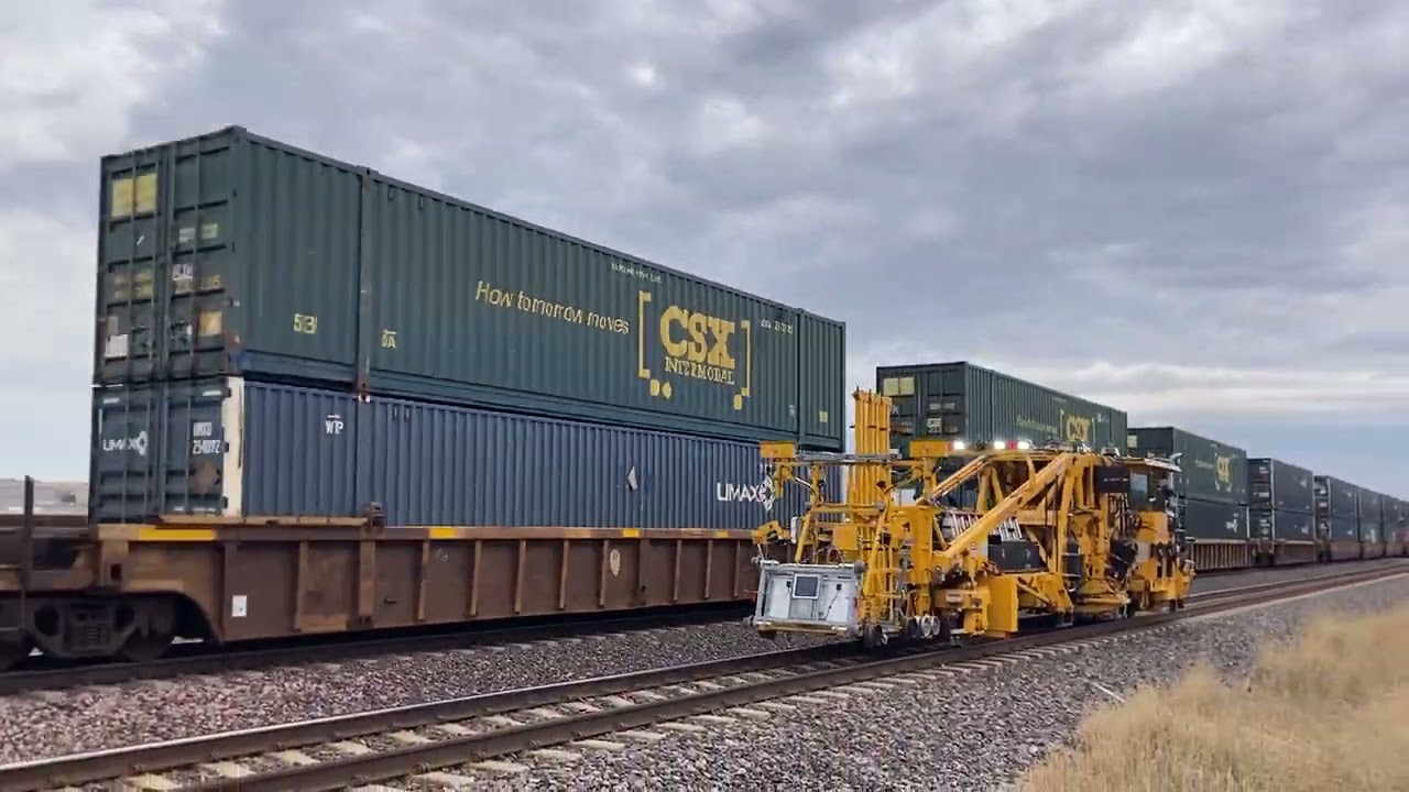 Bus Brown Drive railroad crossing, UP 2659 Intermodal Train, Woodbine, IA