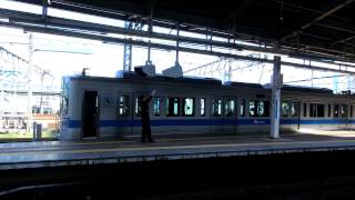 海老名駅発車(安全確認を怠らない車掌さん)