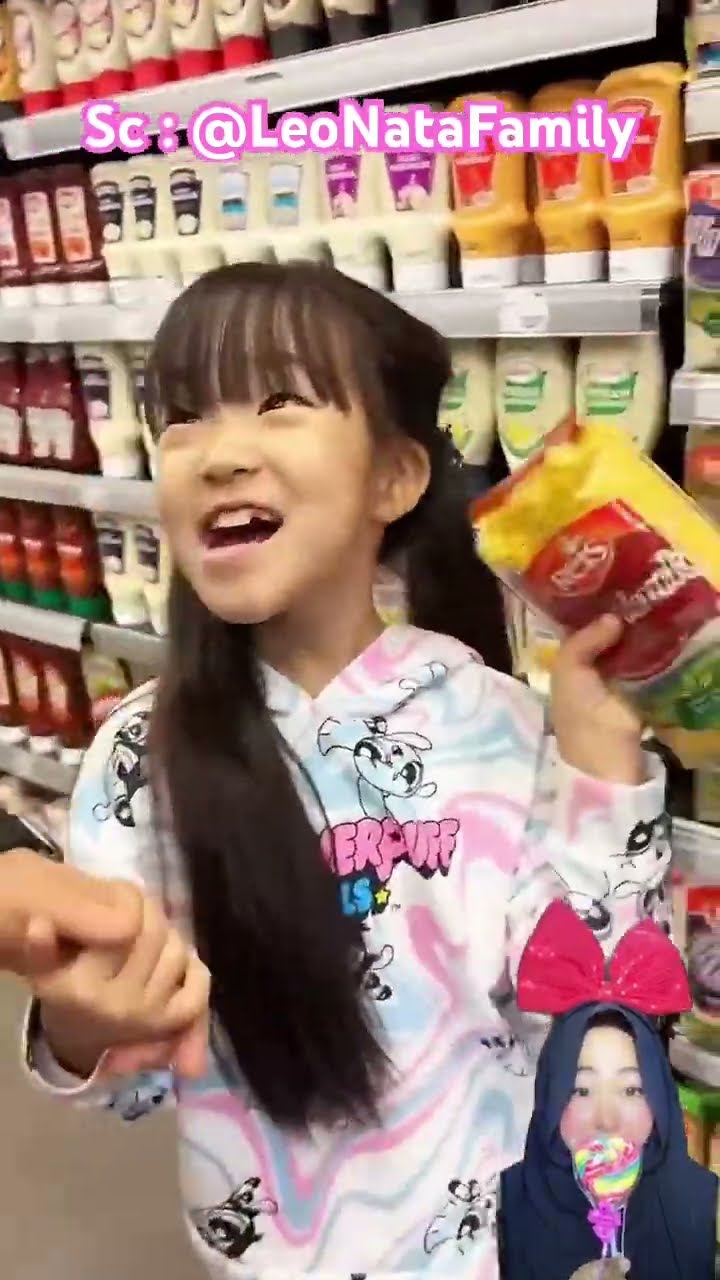 DIA INGIN BELI PERLENGKAPAN RUMAH ⁉️tapi di suruh beli JAJAN ? @LeoNataFamily #shorts #funny