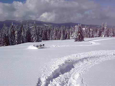 Wideo: Jak Pociągnąć Tor Na Skuterze śnieżnym Buran