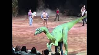 Jurassic World LIVE in Action, ARENA SHOW