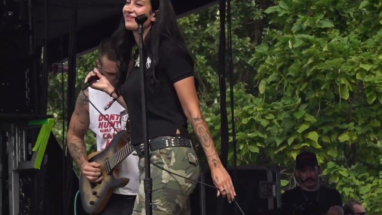 Julia Wolf - HelpMeNameThisSong009 - Riot Fest 2025 - Chicago, IL - 09-19-2025