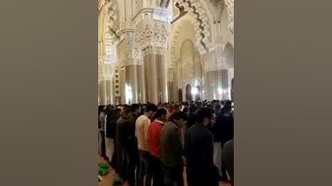 تلاوة جميلة ومحبرة للمقرئ عمر القزابري إمام مسجد الحسن الثاني.
