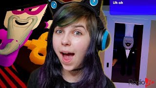 I Joined The Roblox Hype House During The Purge - kate and janet roblox li