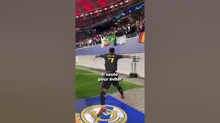 Pourquoi les joueurs de football ne marchent-ils pas sur le logo ?