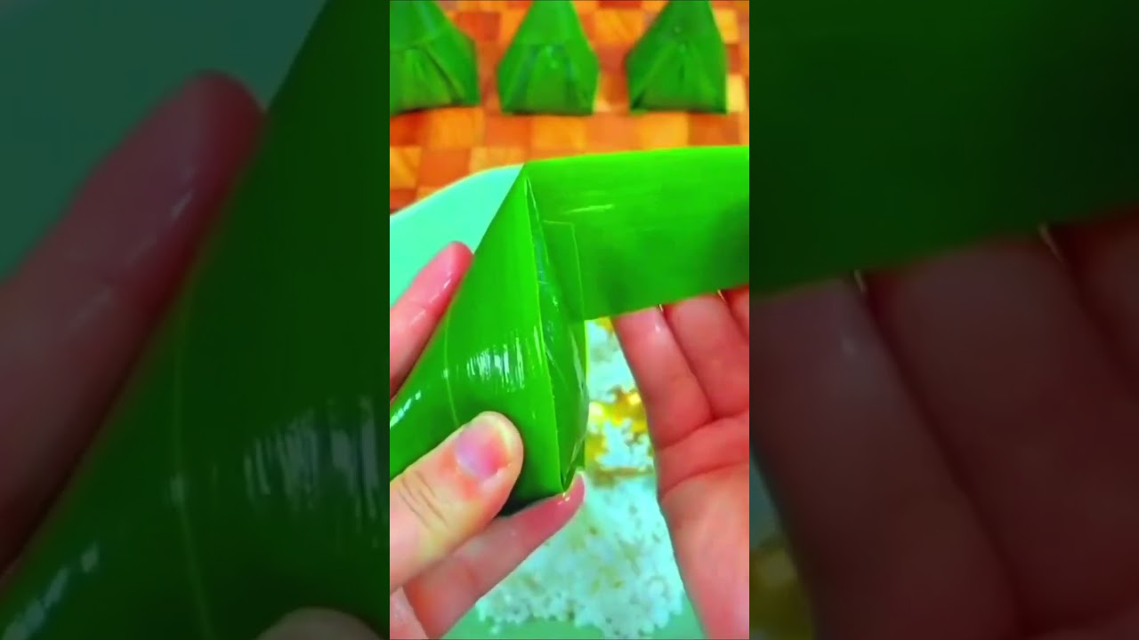 How to wrap rice cakes with bamboo leaves 