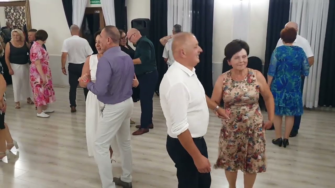 Potańcówka ludowa z Kapelą Piotra Bińkowskiego w znakomitej atmosferze w Złotym Dworze 