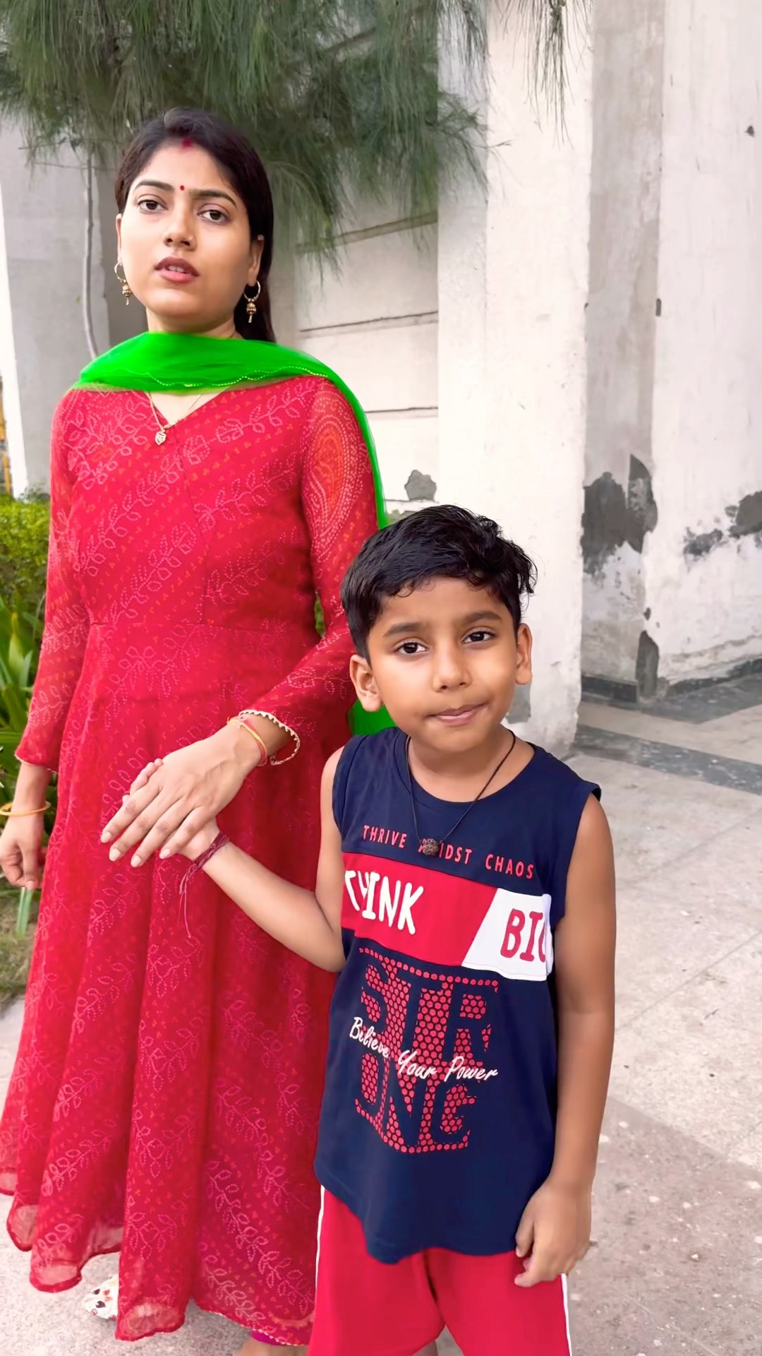 Anant ki mausi ko chaye peeni hai ???