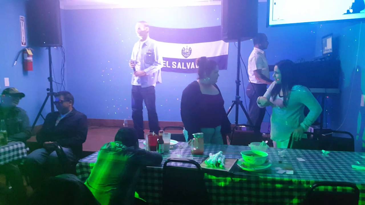 Alguien se quedo llorando (los Bukis)