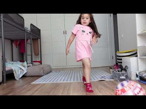 Играю в мяч - YouTube