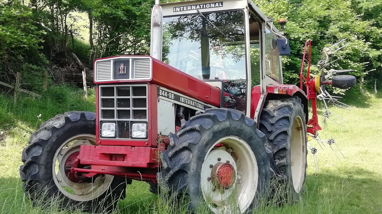 Foin 2021 / IH 844-SB / Claas Arion 420 / CAT TH 470 / Case IH CS 120