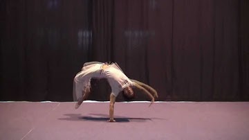 Macaco -- Capoeira movimento + slow motion