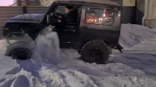 Закапываемся на Suzuki Samurai