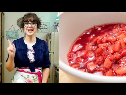 Video: How To Cook Compote For A Child