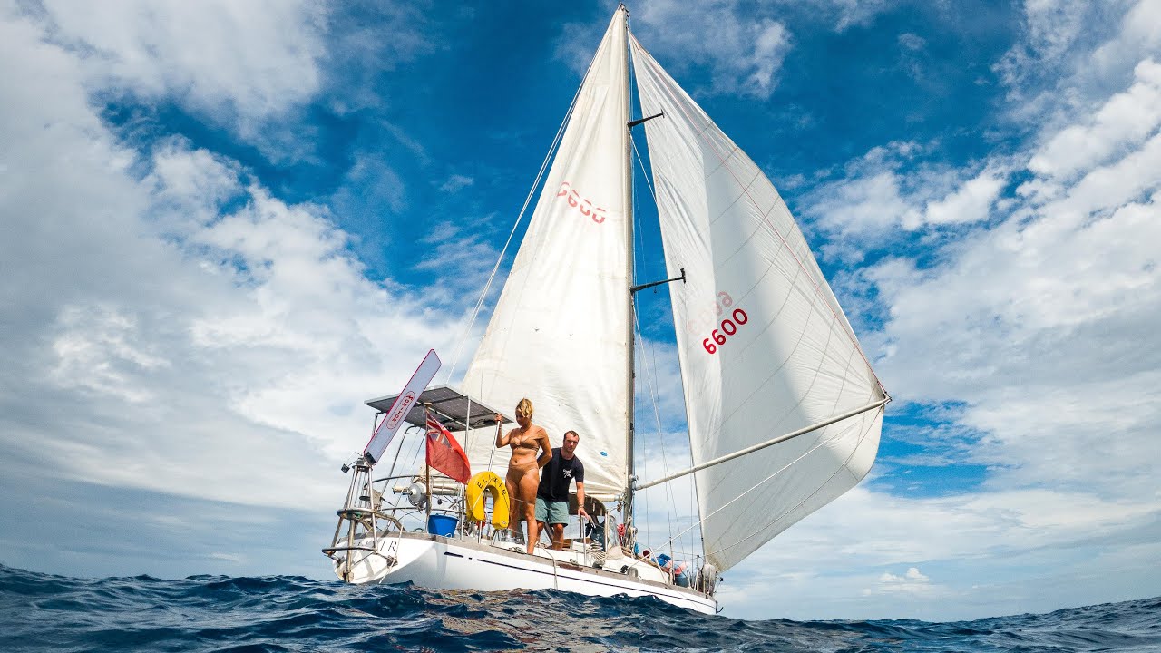 Swimming in 4,000m of Ocean– Sailing from Colombia to Panama (EP17)