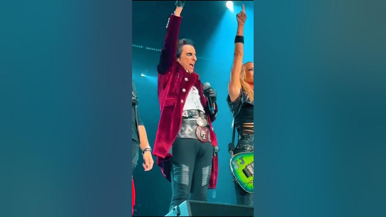 ozzy osbourne vs alice cooper