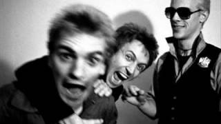 THE POLICE - fall out (boston,ma,u.s.a. "paradise th."  7-4-1979)